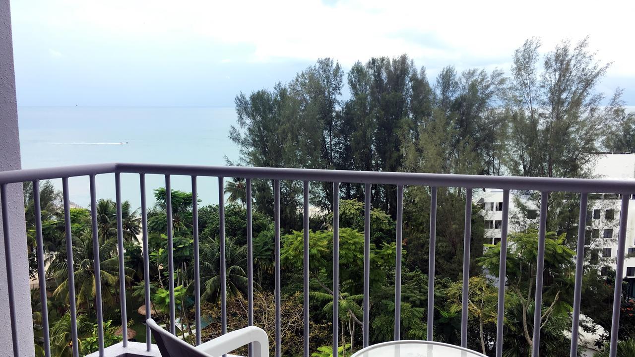 The Bayview Beach Resort Batu Ferringhi Exterior photo